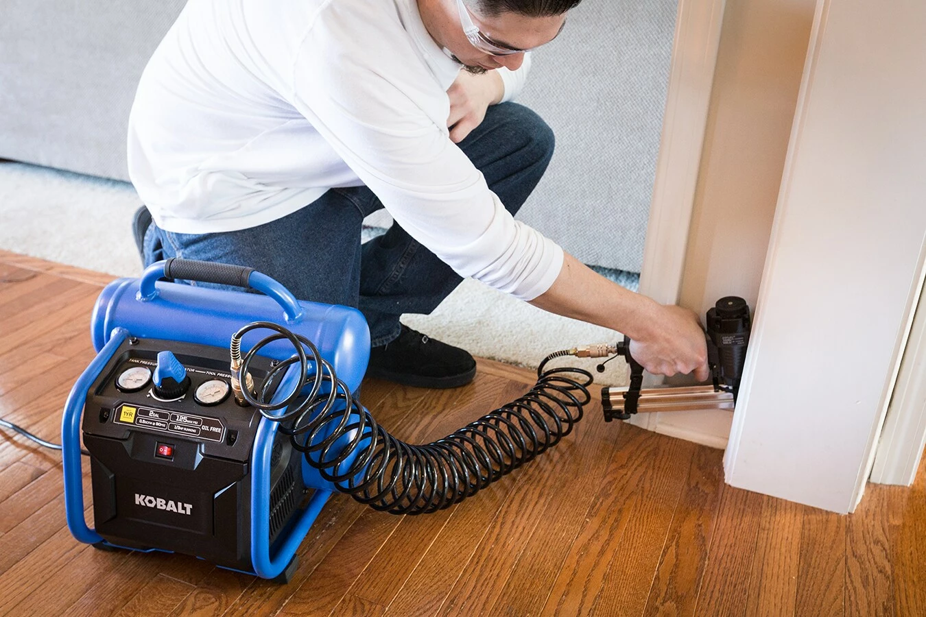 Kobalt 2-Gallon Single Stage Portable Electric Twin Stack Air Compressor - Air Tools & Compressors - Image 4