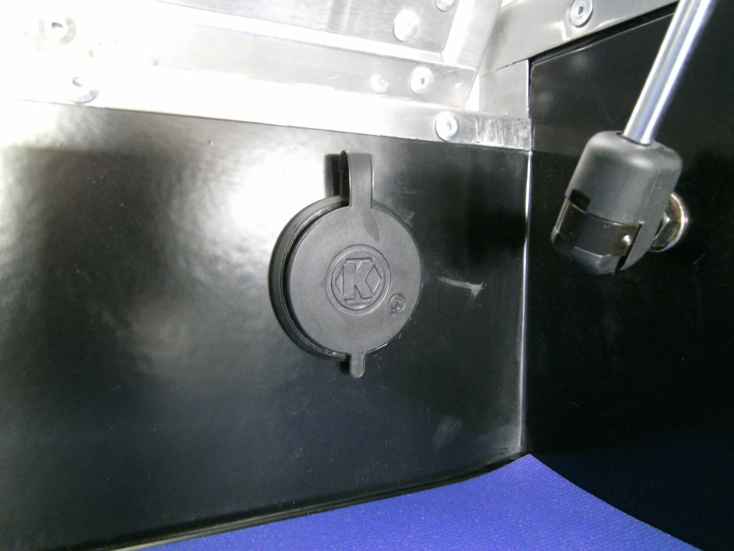 Kobalt 3000 Series 41-in W x 22.5-in H 9-Drawer Steel Tool Chest (Black) - Tool Storage & Work Benches - Image 5