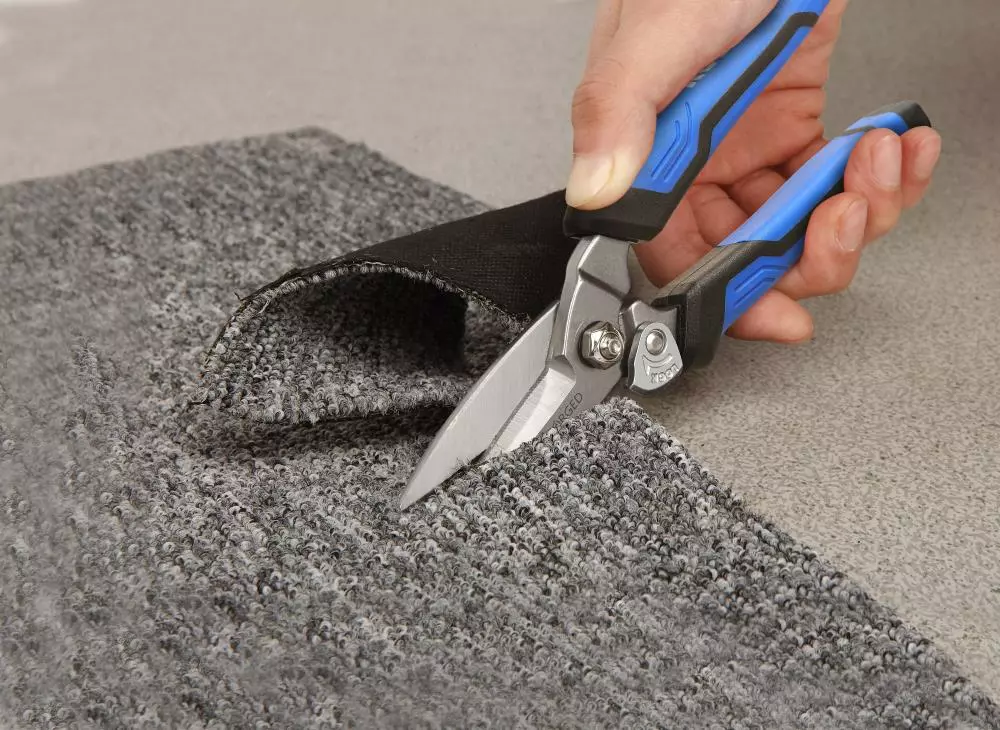 Kobalt 3-in Serrated Molded Grip Heavy Duty Scissors - Hand Tools - Image 2