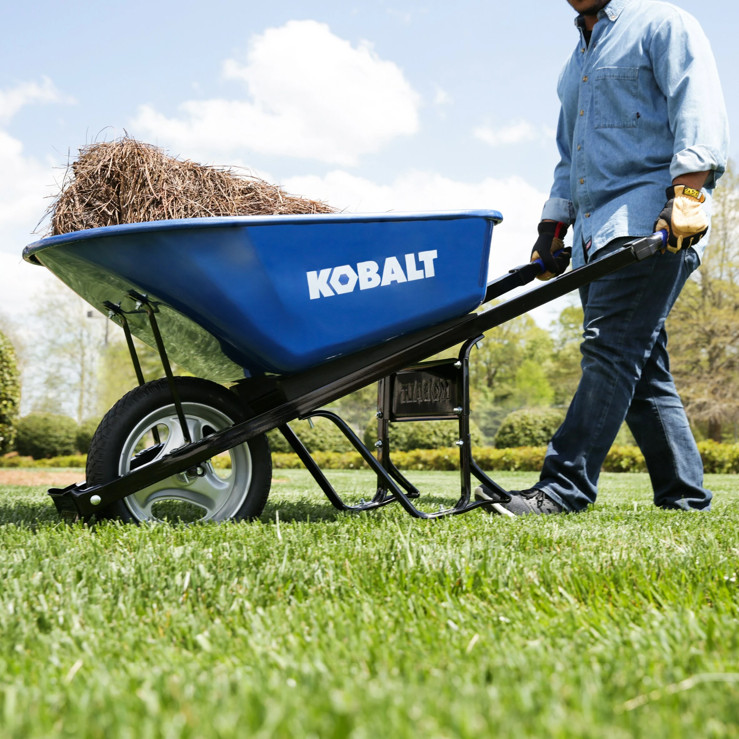 Kobalt 6-cu ft Steel Wheelbarrow with Flat-Free Tire(s) - Outdoor Tools & Equipment - Image 3