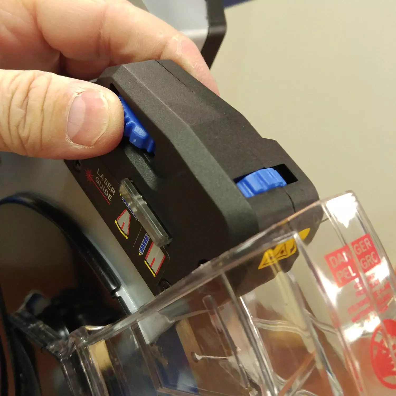 Kobalt 10-in 15 Amps Dual Bevel Sliding Compound Corded Miter Saw - Power Tools - Image 7