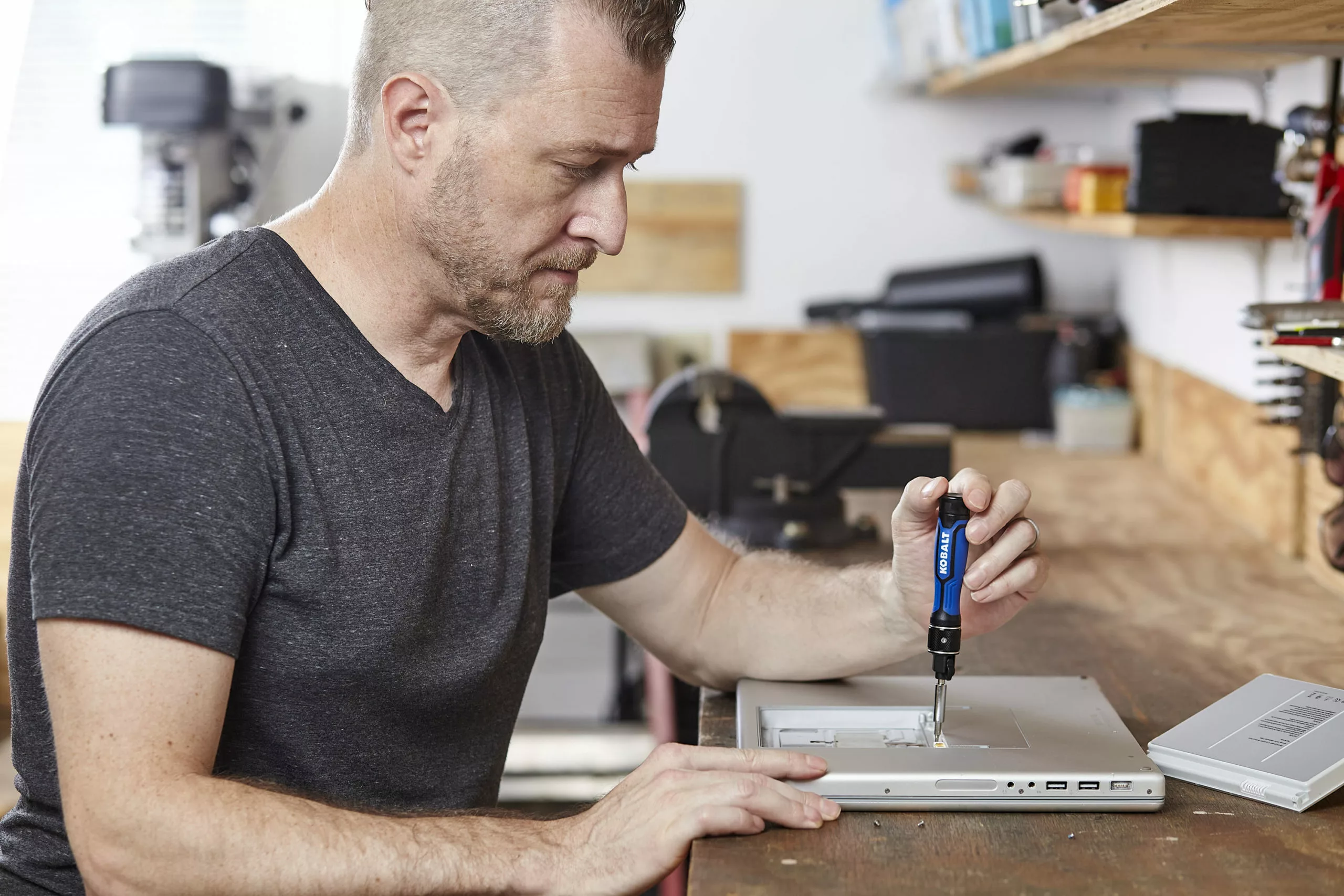 Kobalt 8-Piece Plastic Handle Ratcheting Torx Multi-bit Screwdriver - Hand Tools - Image 4