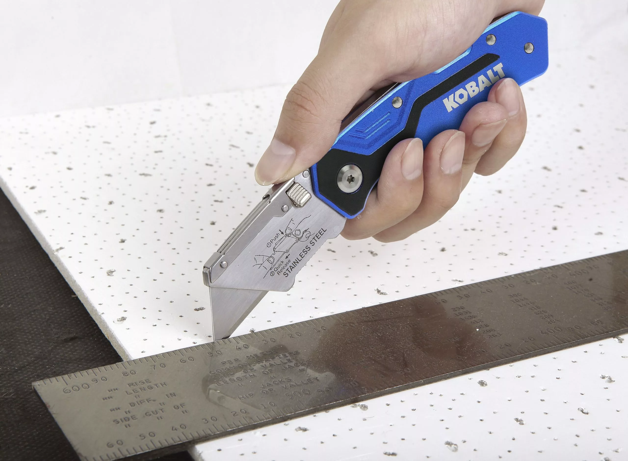 Kobalt 18mm 3-Blade Folding Utility Knife - Hand Tools - Image 8