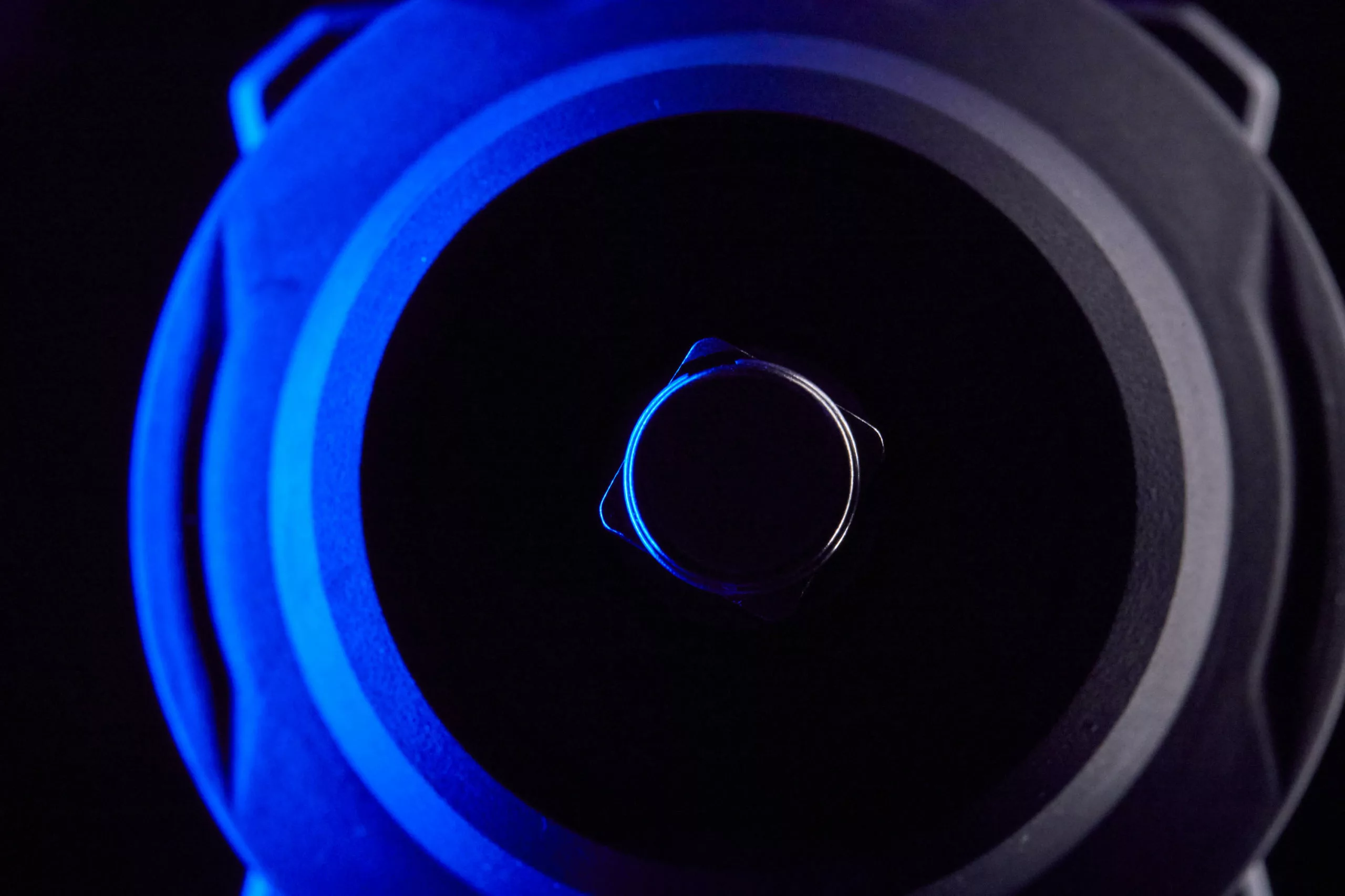 Kobalt 24-Volt XTR Variable Speed Brushless 1/2-in Drive Cordless Impact Wrench (1-Battery Included) - Power Tools - Image 3