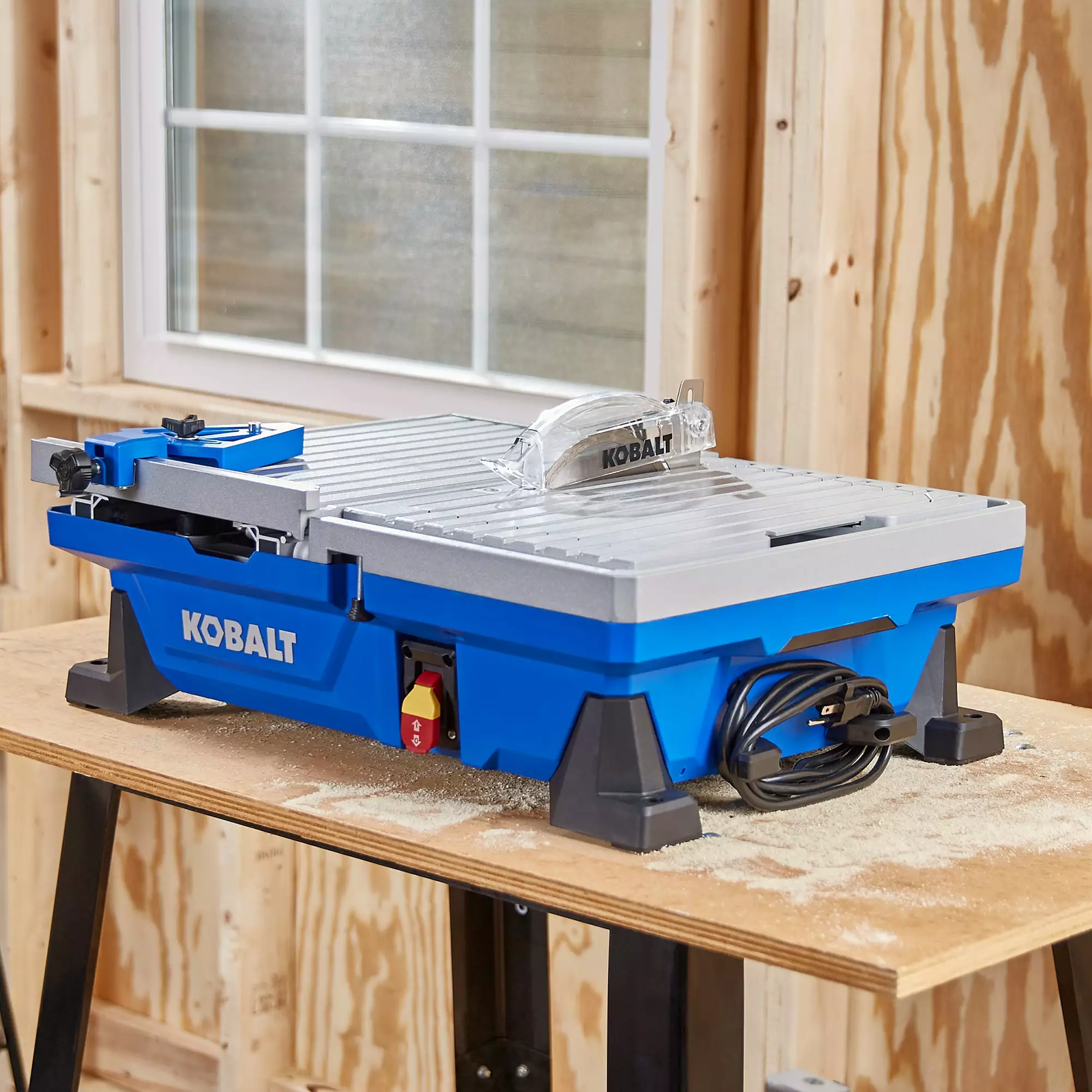 Kobalt 7-in 6-Amp Wet Tabletop Sliding Table Tile Saw - Power Tools - Image 6