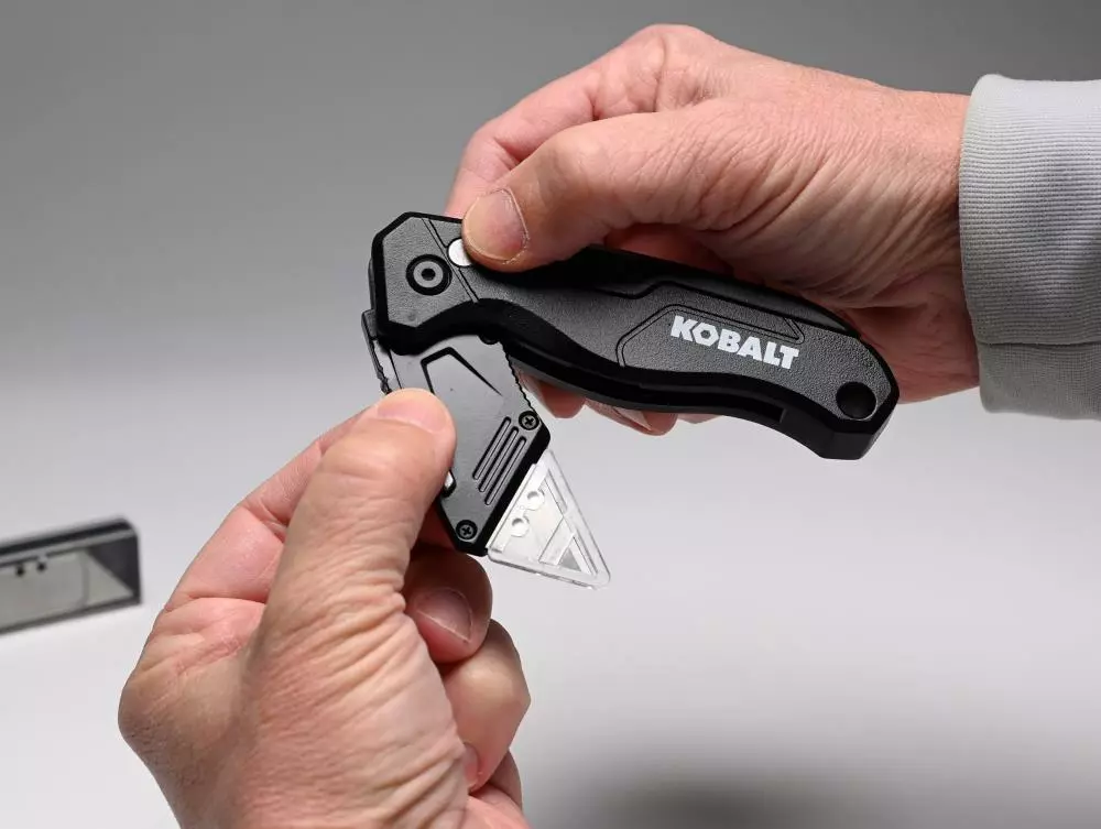 Kobalt Speed Release 10-Blade Folding Utility Knife with On Tool Blade Storage - Hand Tools - Image 5