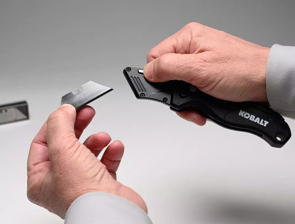 Kobalt Speed Release 10-Blade Folding Utility Knife with On Tool Blade Storage - Hand Tools - Image 7