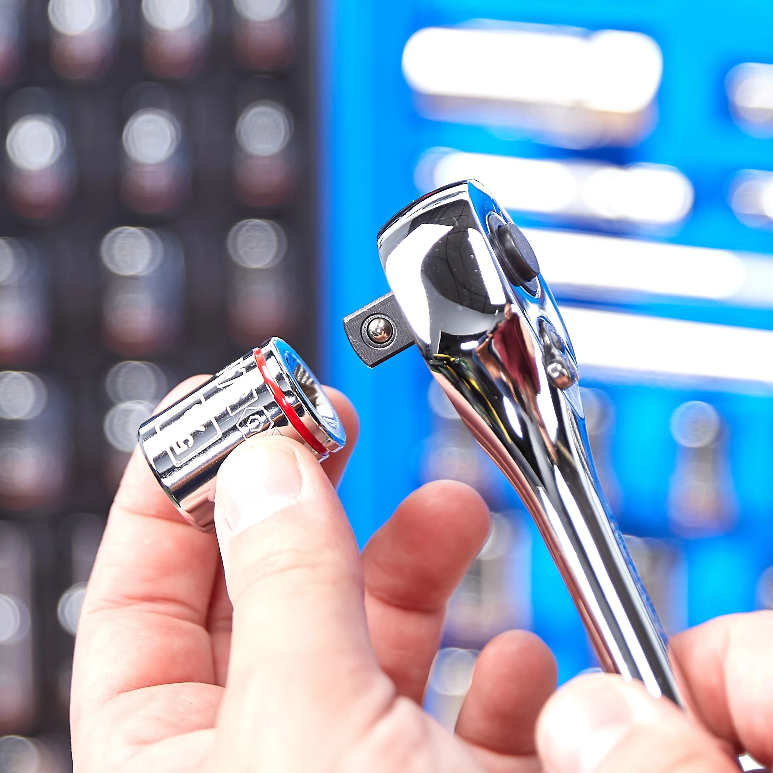 Kobalt Standard (SAE) 3/8-in Drive 6-point 5/8-in Spark Plug Socket - Hand Tools - Image 4