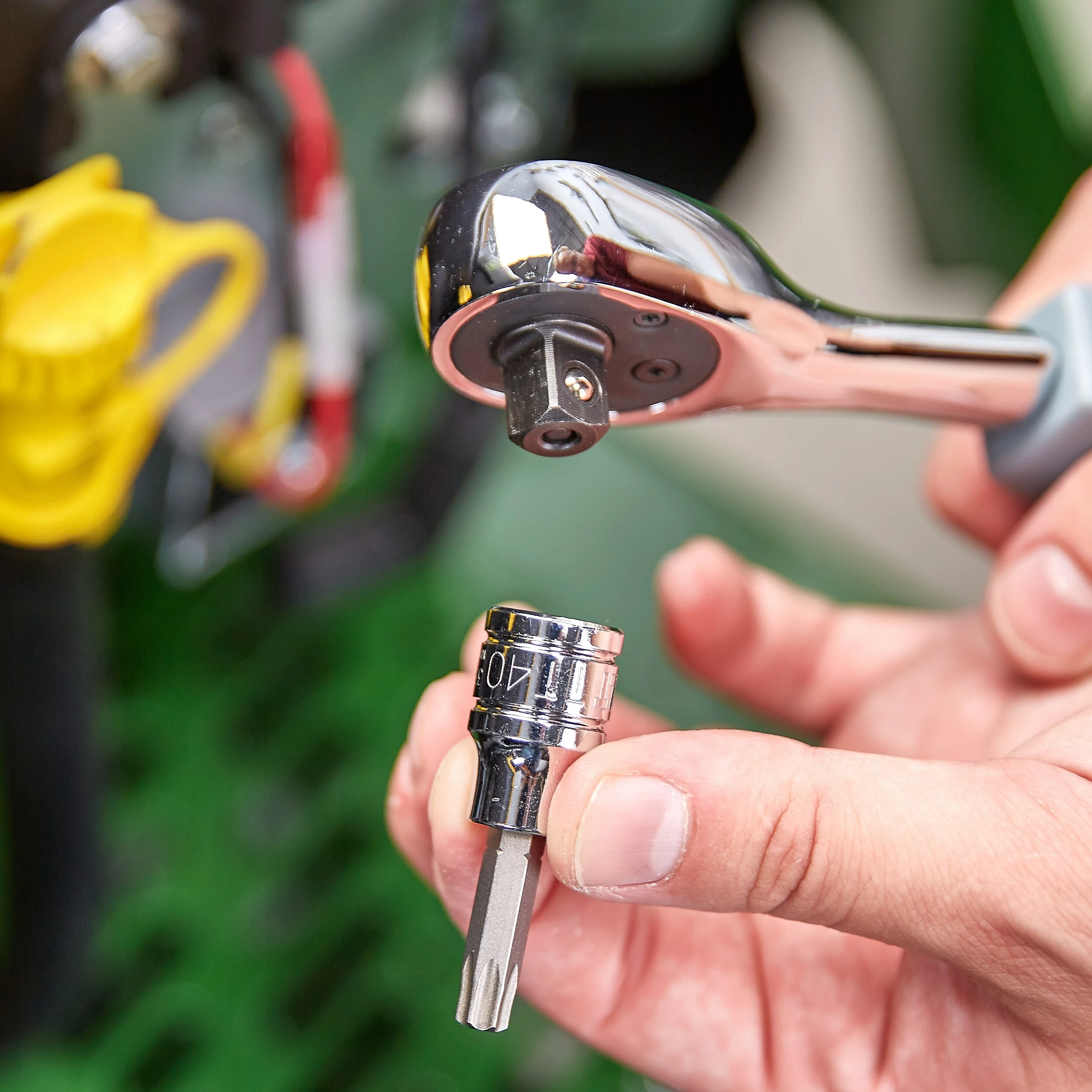 Kobalt 3/8-in Drive T40 Torx Bit Tamper-Proof Driver Socket - Hand Tools - Image 4