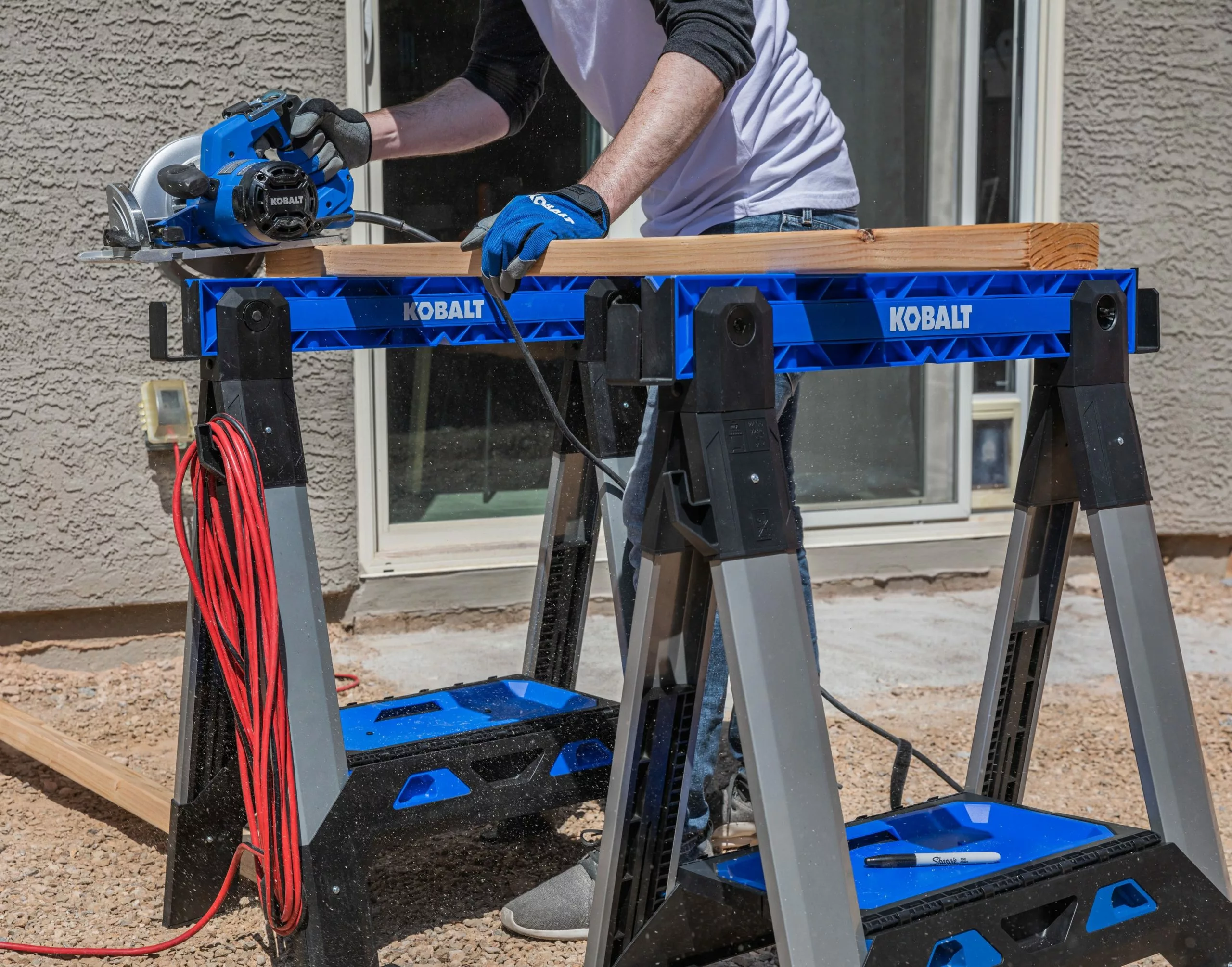 Kobalt 30.63-in W x 33.5-in H Adjustable Pp and Steel Construction Saw Horse (1000-lb Capacity) - Tool Storage & Work Benches - Image 9