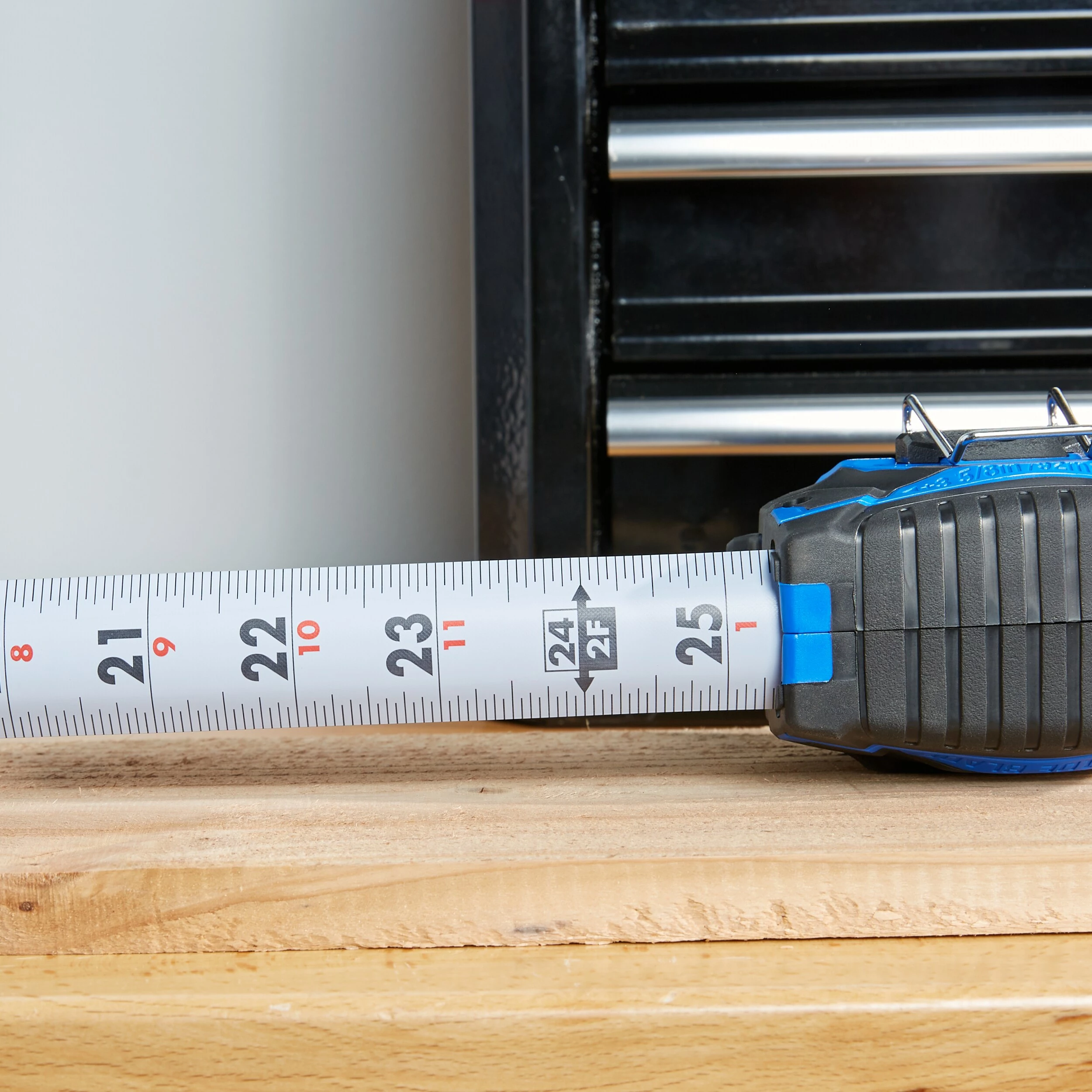 Kobalt Kobalt compact wide blade 35-ft Tape Measure - Levels & Measuring Tools - Image 3