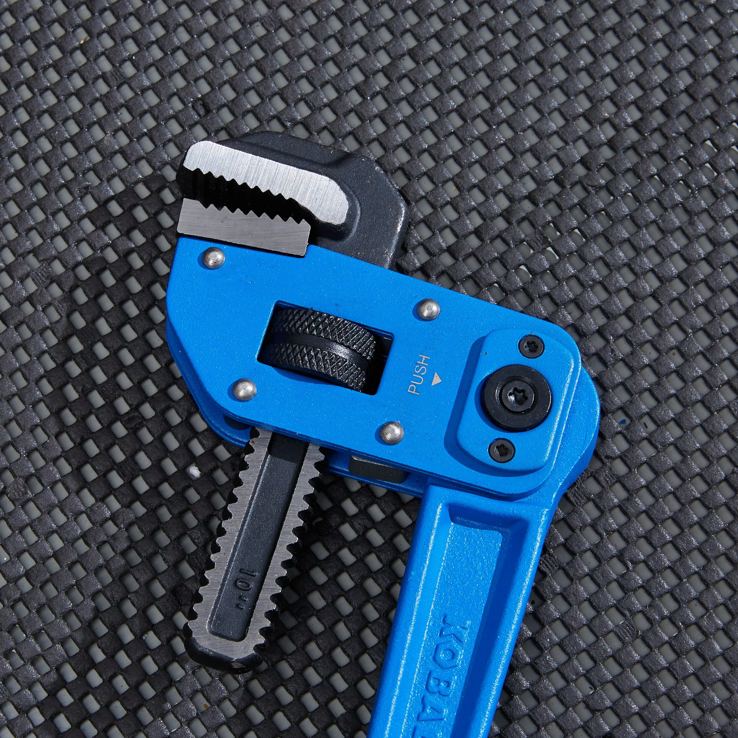 Kobalt 10-in Multi-angle Pipe Wrench - Plumbing Tools & Cements - Image 3