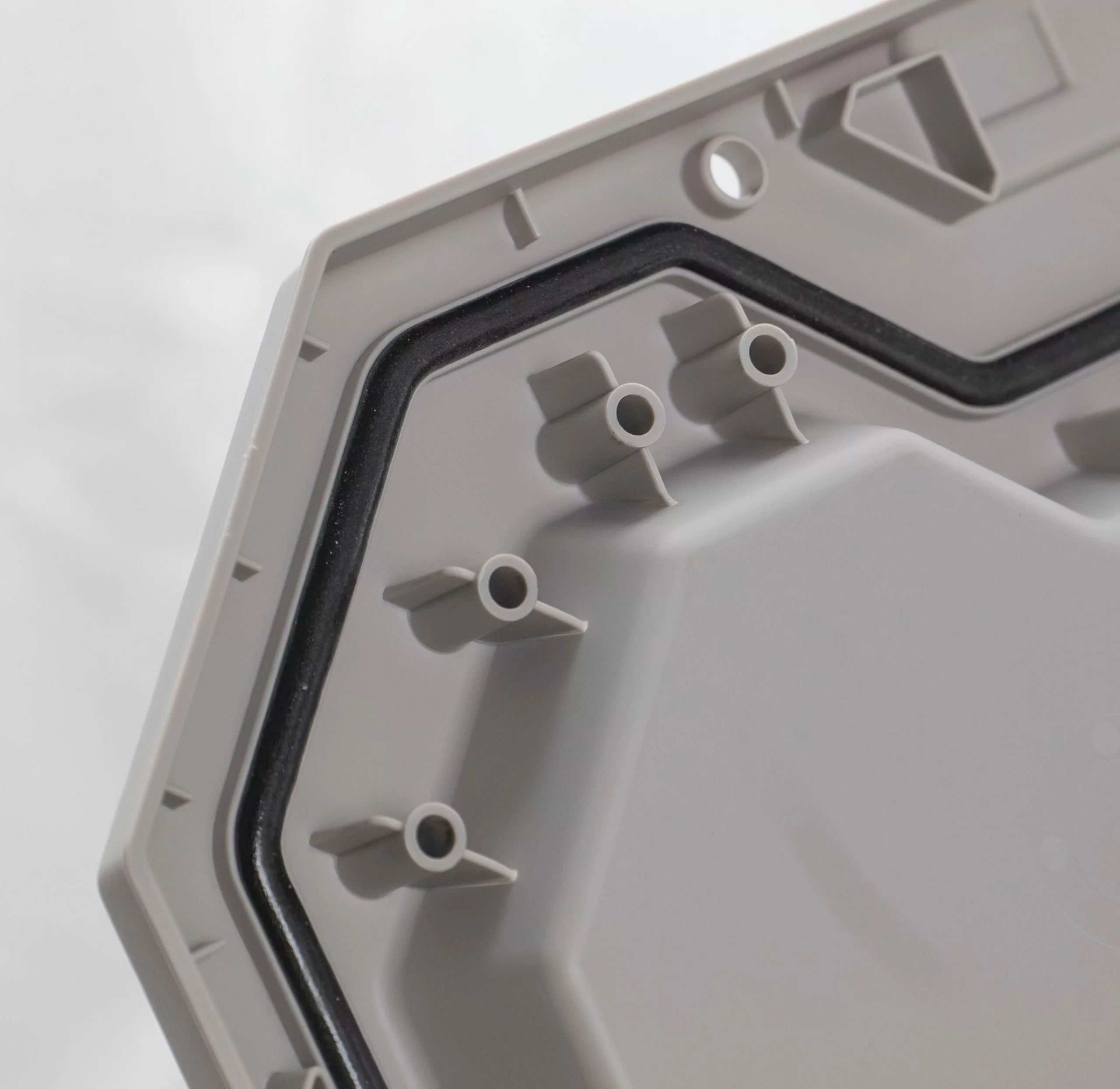 Kobalt X-large 24-Gallon (96-Quart) Grey Heavy Duty Tote with Latching Lid - Baskets & Storage Containers - Image 6