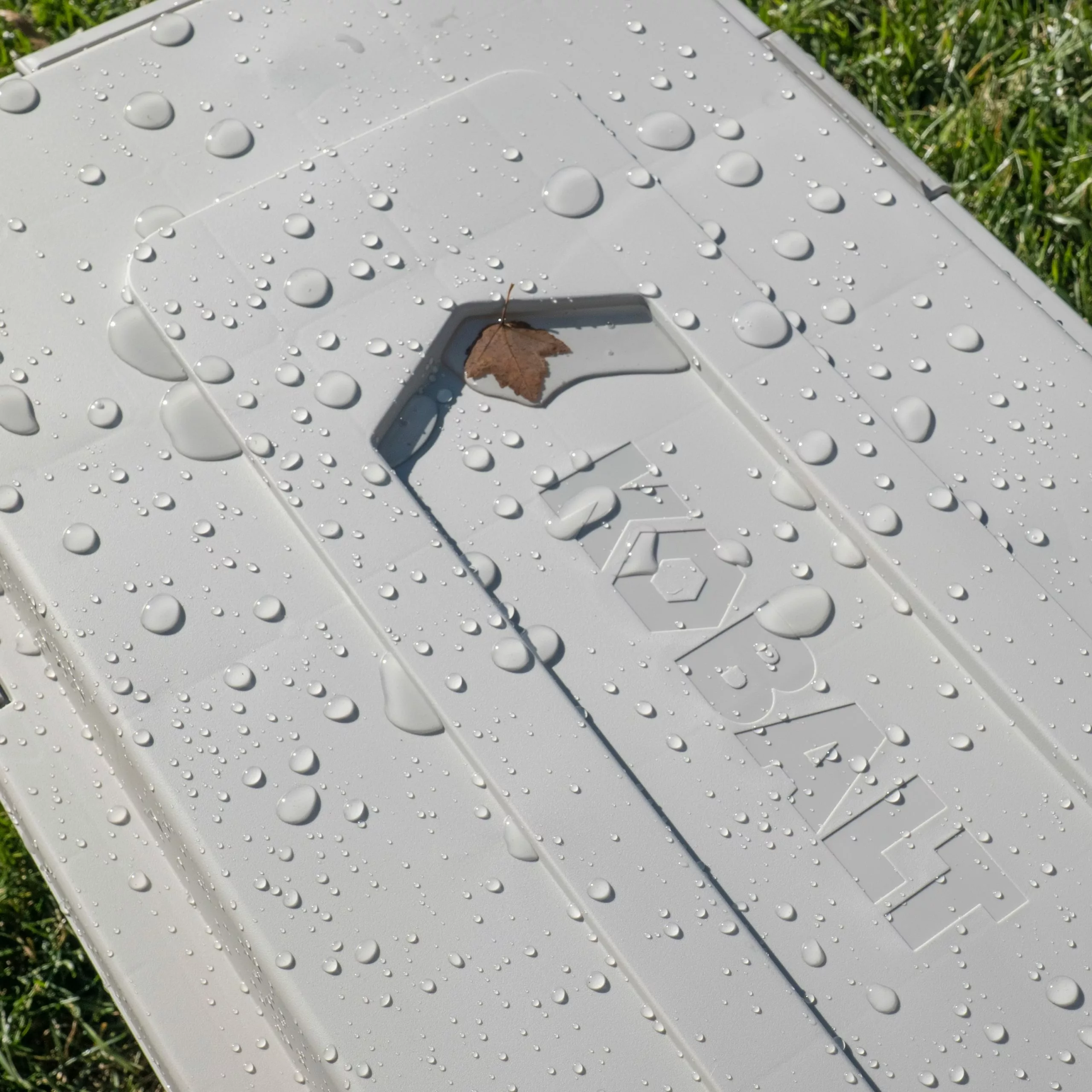 Kobalt X-large 31-Gallon (124-Quart) Grey Heavy Duty Rolling Tote with Latching Lid - Baskets & Storage Containers - Image 3