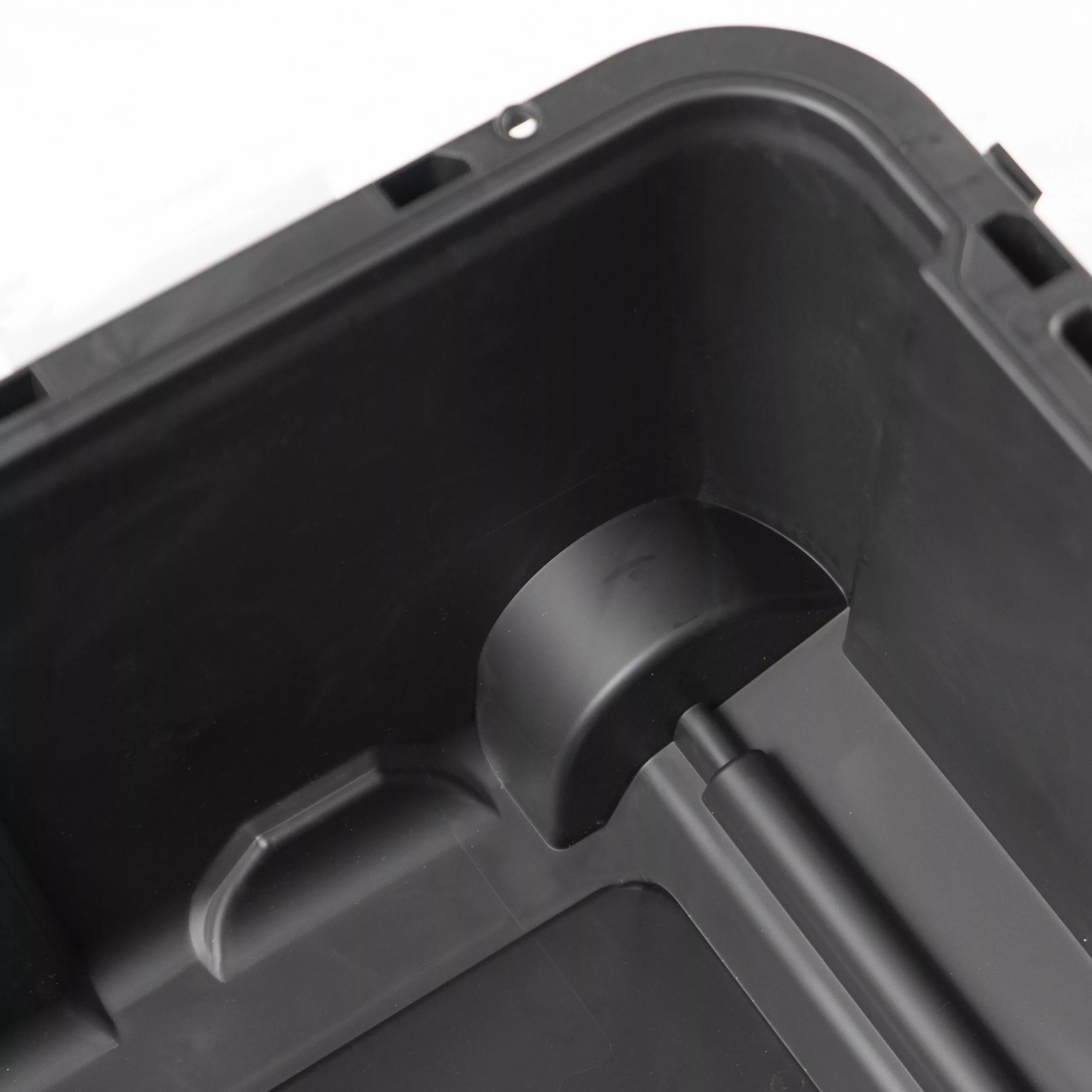 Kobalt X-large 31-Gallon (124-Quart) Grey Heavy Duty Rolling Tote with Latching Lid - Baskets & Storage Containers - Image 10