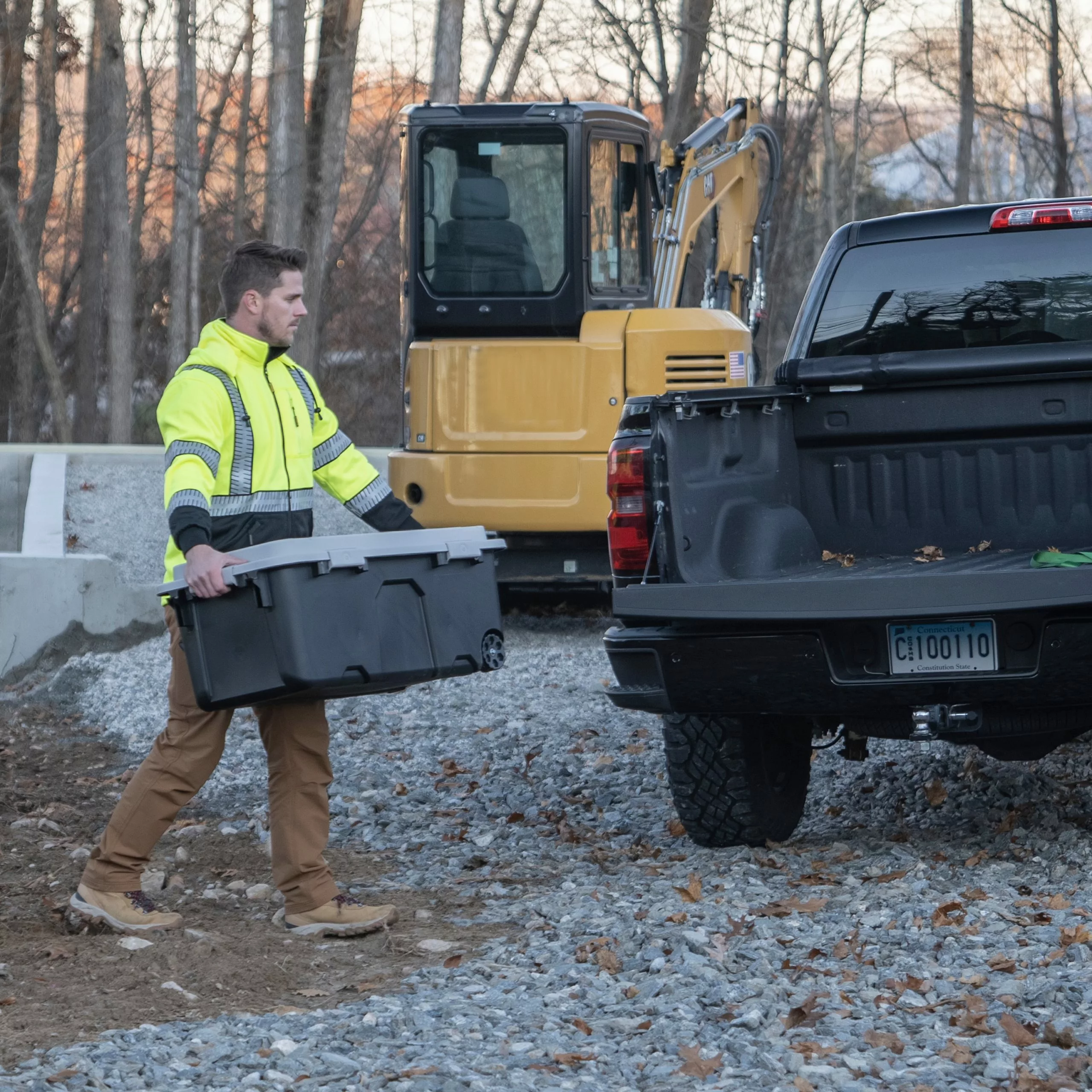 Kobalt X-large 31-Gallon (124-Quart) Grey Heavy Duty Rolling Tote with Latching Lid - Baskets & Storage Containers - Image 12