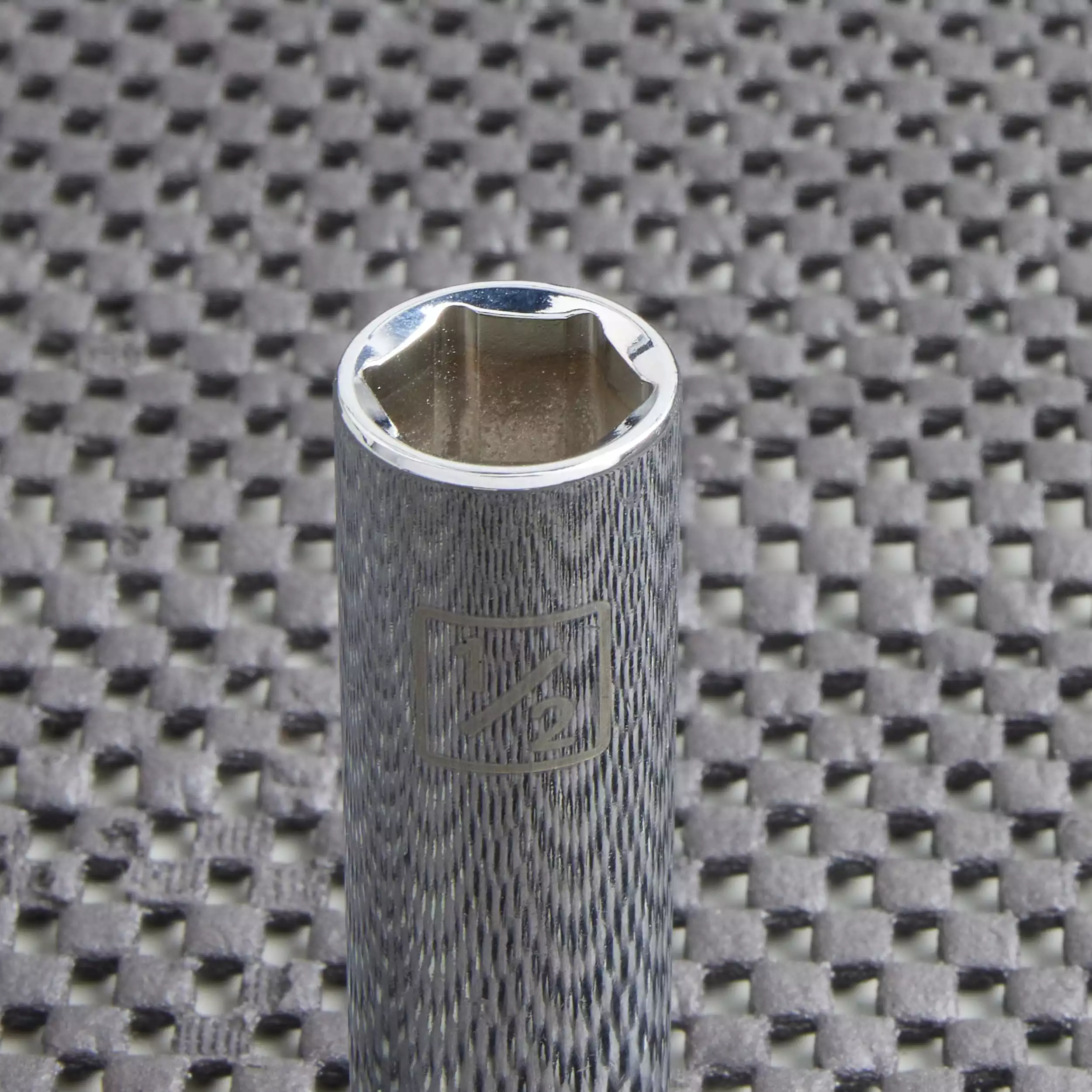 Kobalt Standard (SAE) 3/8-in Drive 6-point 1/2-in Deep Socket - Hand Tools - Image 2