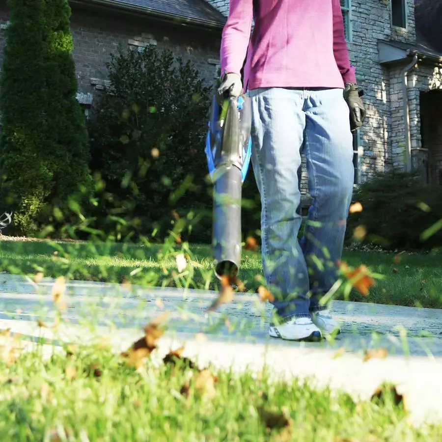 Kobalt 2-Piece 40-Volt Max Cordless Power Equipment Combo Kit - Outdoor Tools & Equipment - Image 6